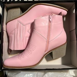 Pink size 10 Women cowboy boots